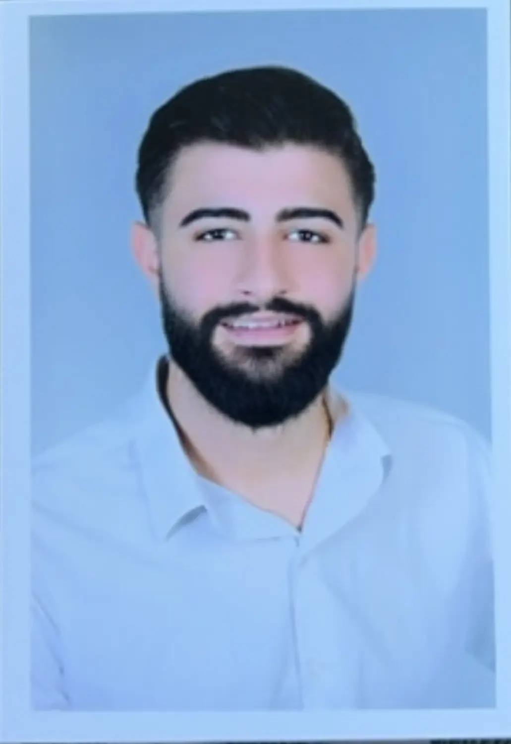 Ali Kanjo- Reinigung, männlicher Mitarbeiter des Teams